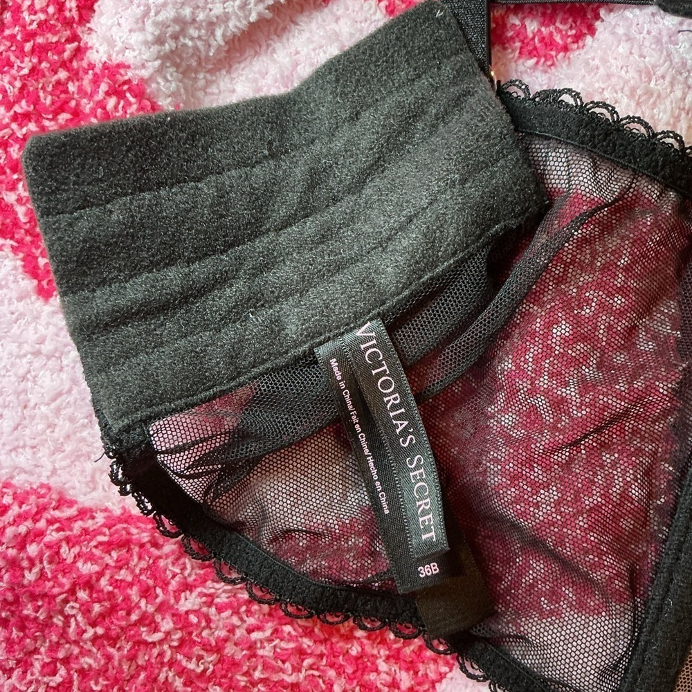 Victoria Secret Elegant Black Lace Bralette and panties set - Picture 6 of 6